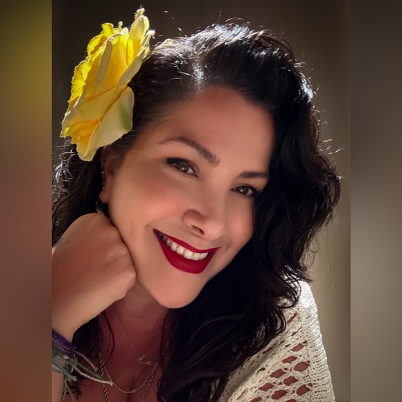 Meet your Posher, Alex - Picture 3 of 5